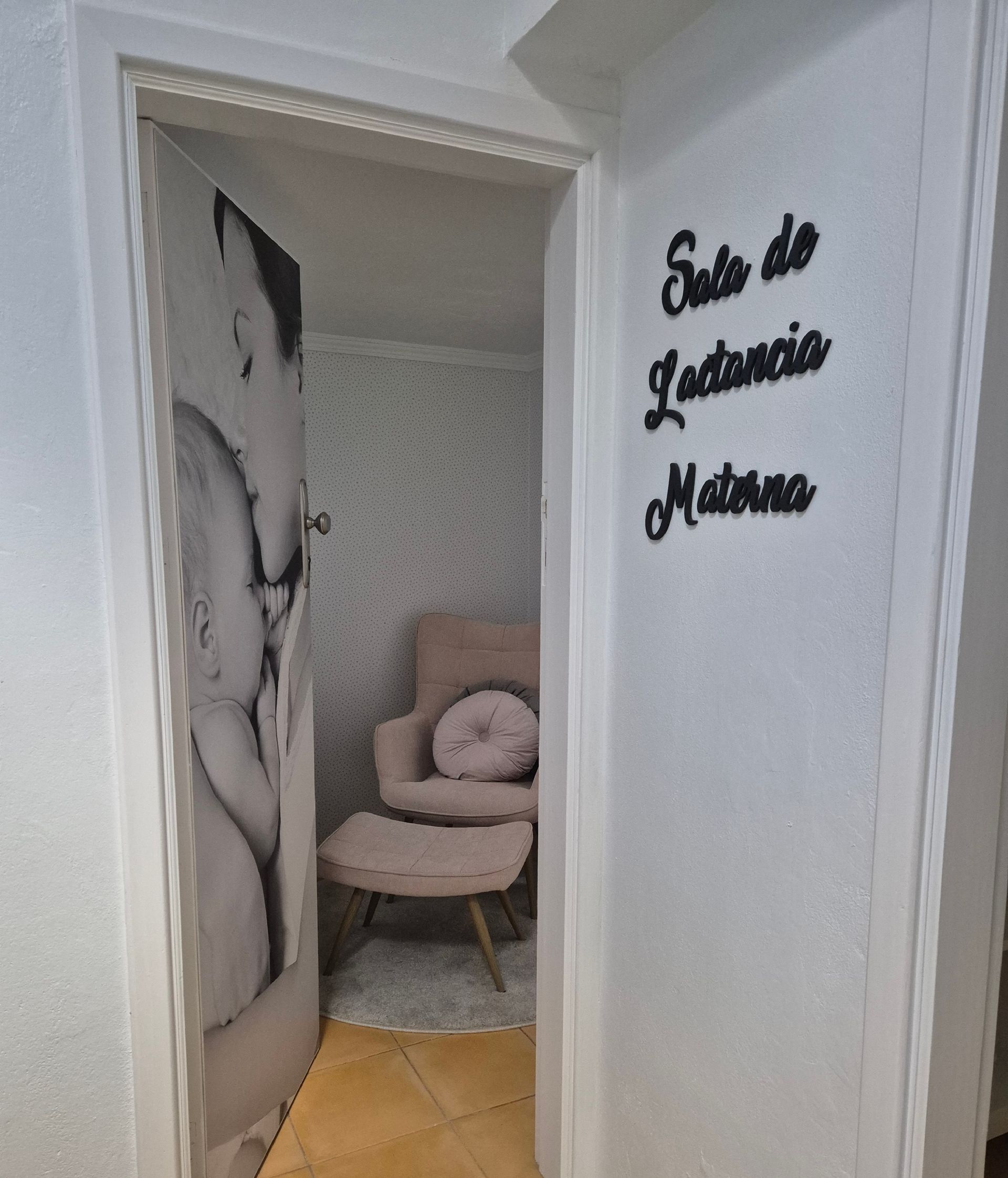 Entrada de la sala de lactancia materna