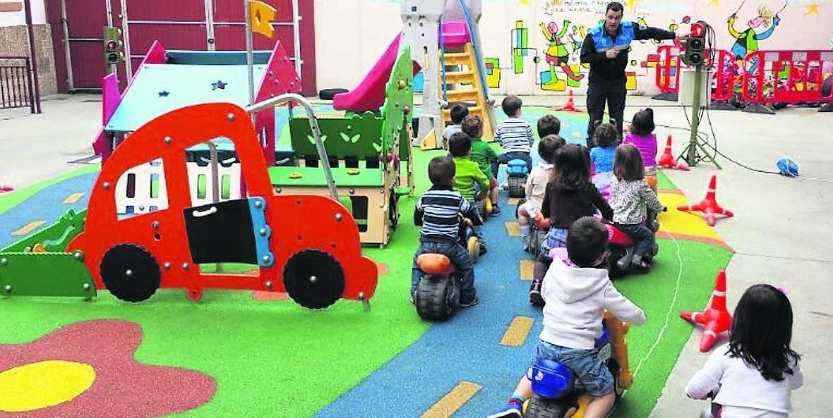 Actividad de educación vial en Guardería Chiquitines